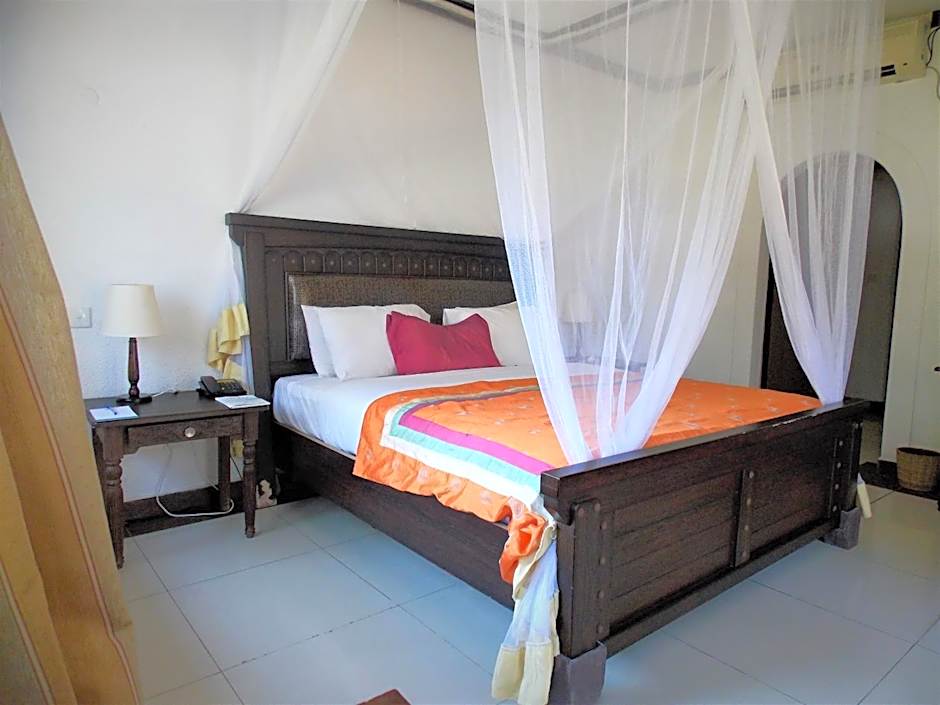 Photo 1 of 8 of Executive Suite