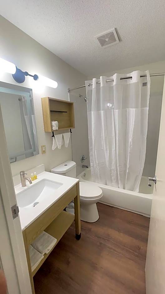 Sonesta Simply Suites Memphis