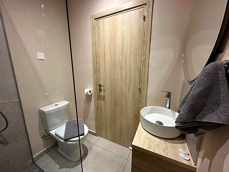 Sun Plaza Suites - Adults Only