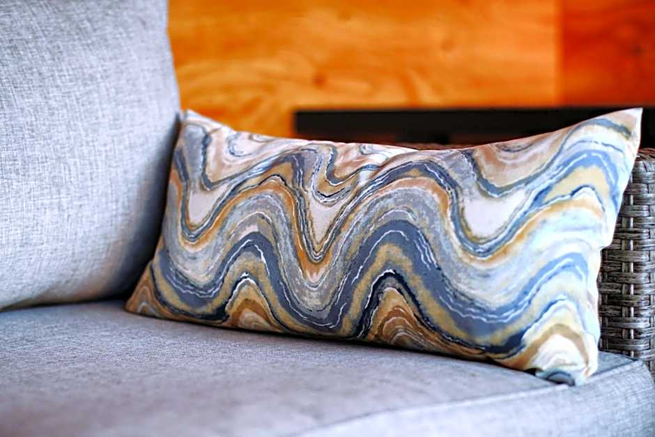 Red Cariboo Apartments