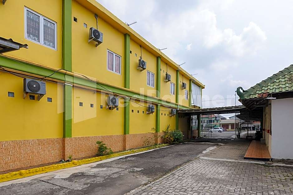 Homestay Hj Suharti Natar Lampung RedPartner