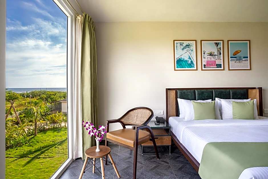 Photo 1 of 8 of Ocean Suite