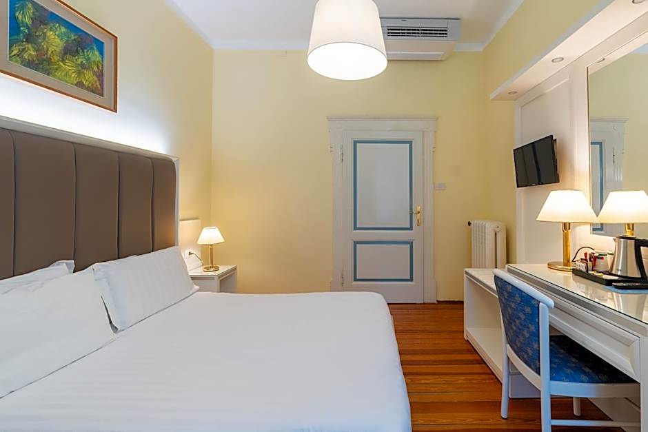 Hotel Maderno by Double Hospitality
