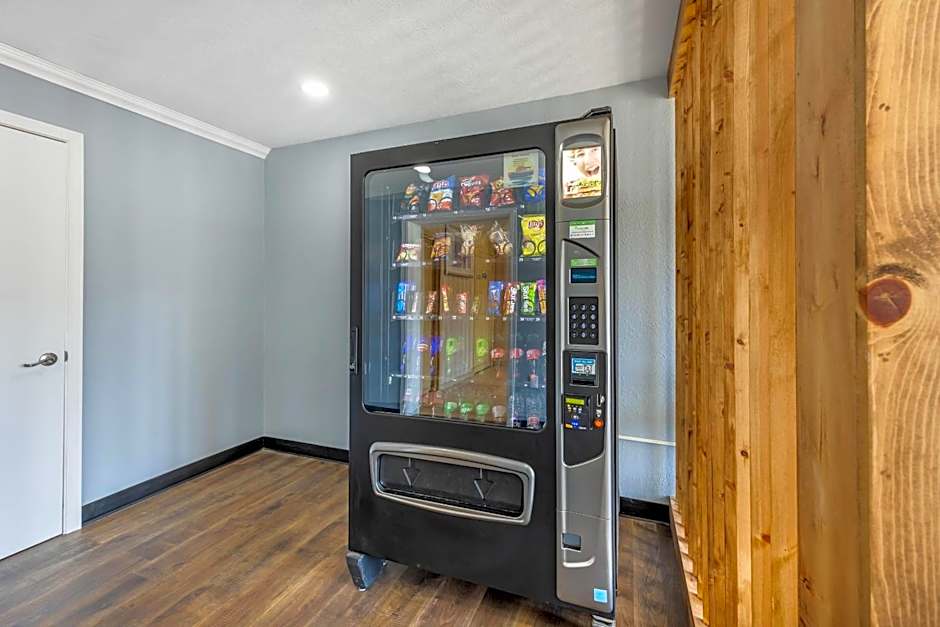 Suburban Studios Branson On The Strip