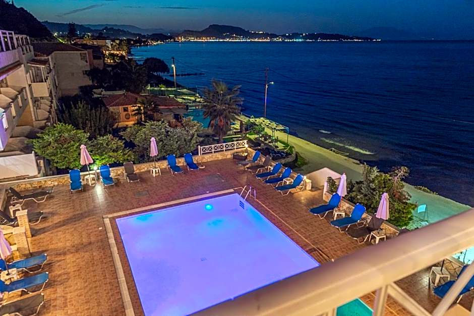 Nefeli Beach - living by the sea