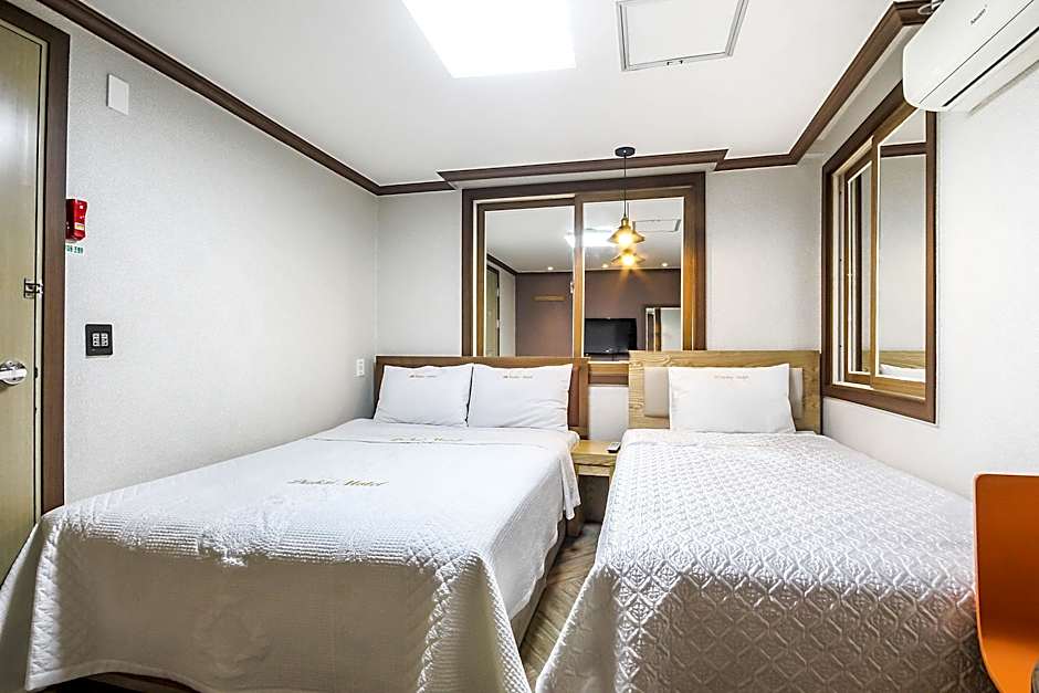 Goodstay Dubai Motel