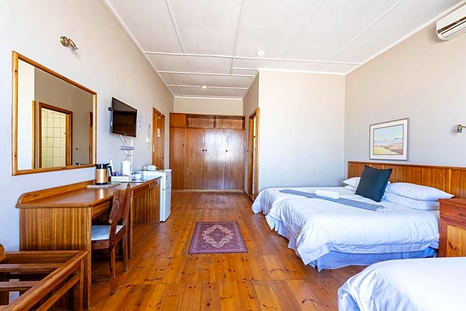Karoo Country Inn