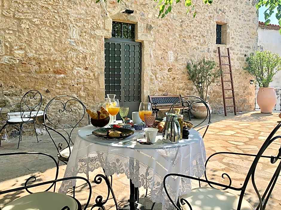 Villa Vager Mani Hotel