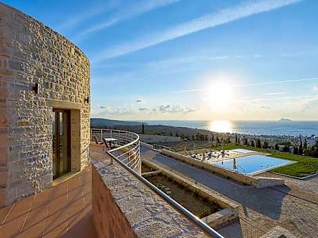 Villa in Kamilari near Child-Friendly Beach