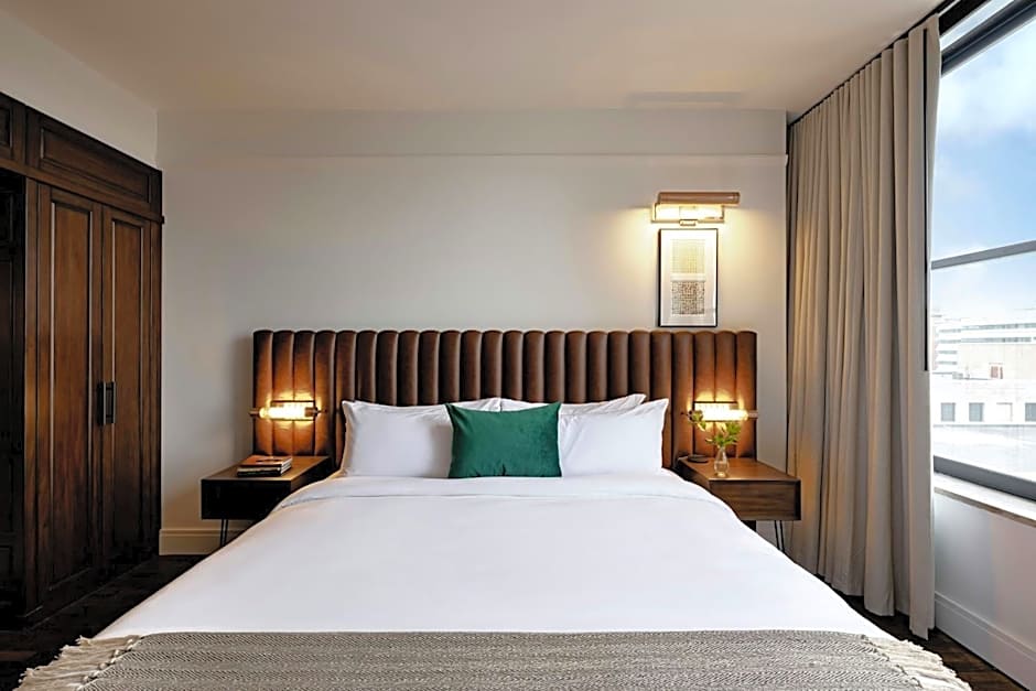 Photo 1 of 1 of 1 King Bed, City View, High Floor