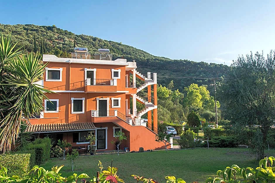 Donatos Apartments & Studios