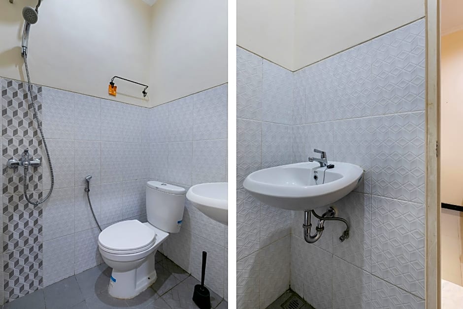 Capital O 3930 Griya Loka Syariah