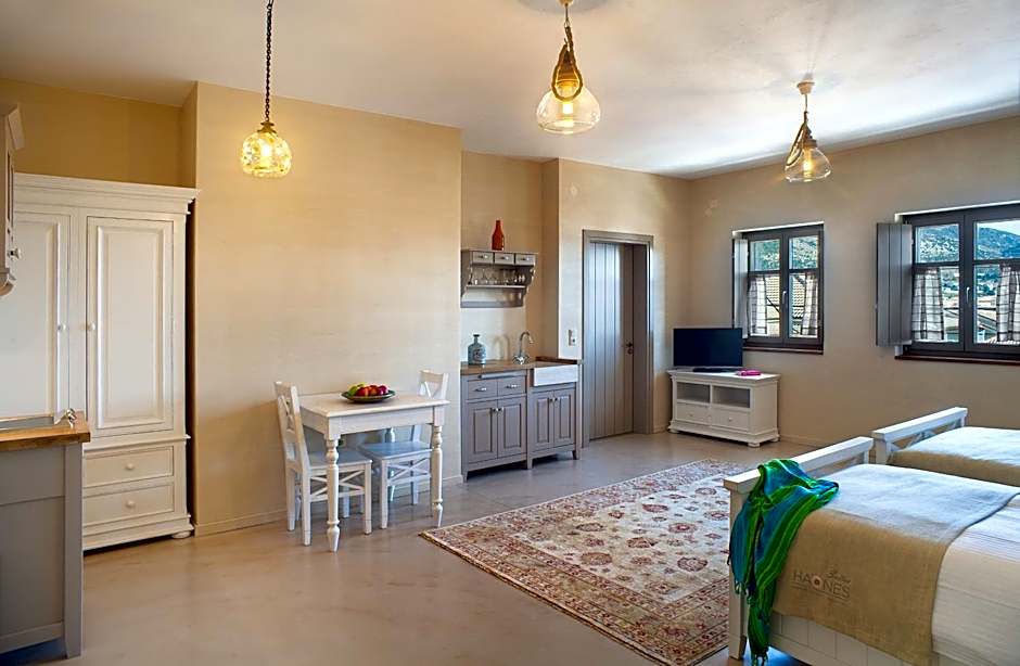Haones Suites