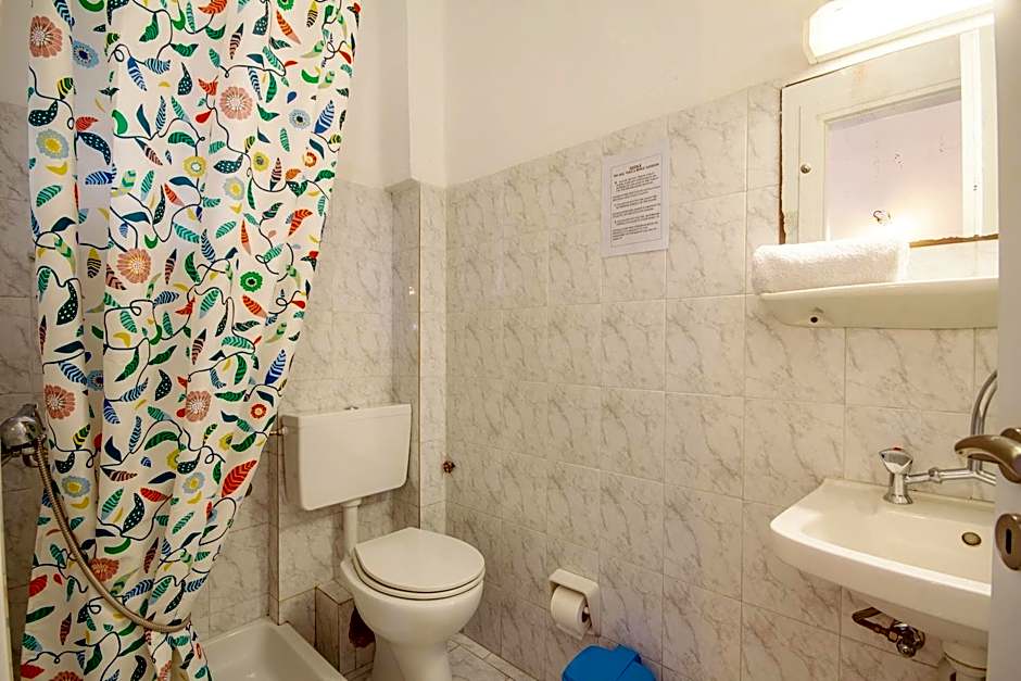 Villa Rosa Apartments