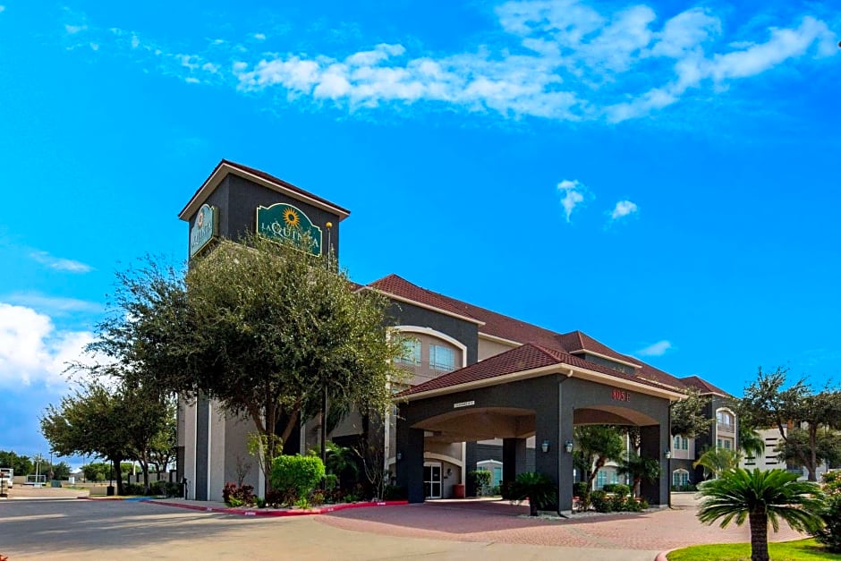 La Quinta Inn & Suites by Wyndham Mission At West Mcallen