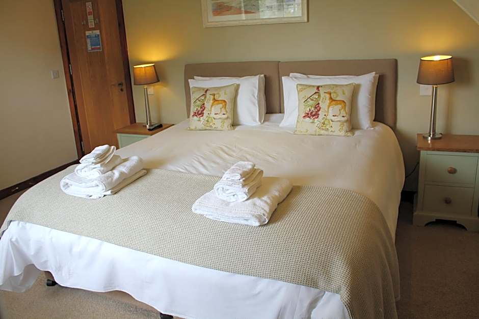 Three Horseshoes Country Inn