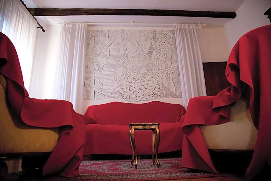 Le Case Cavallini Sgarbi di Rina Cavallini