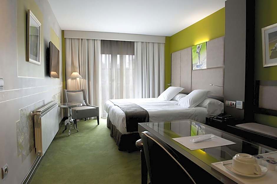 Costa Esmeralda Suites