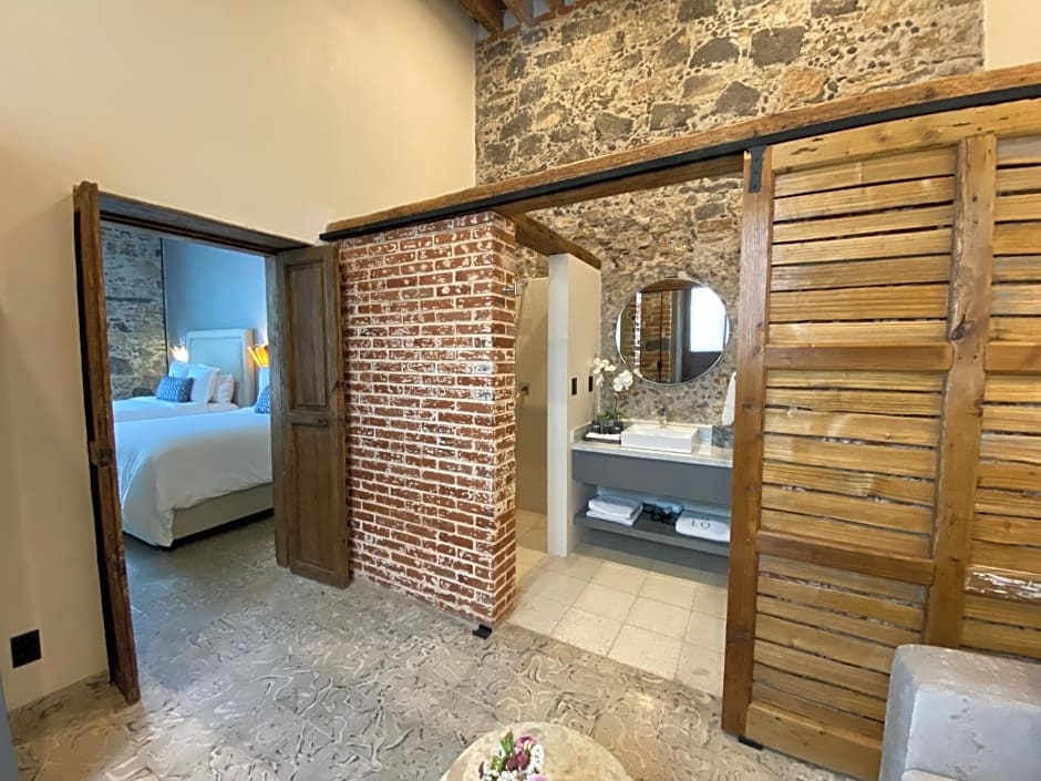 Milo Collection Hotel