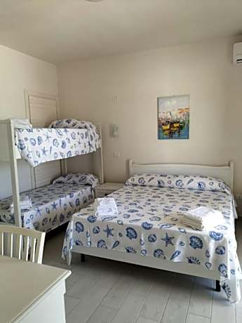 Quadruple Room with Private Bathroom