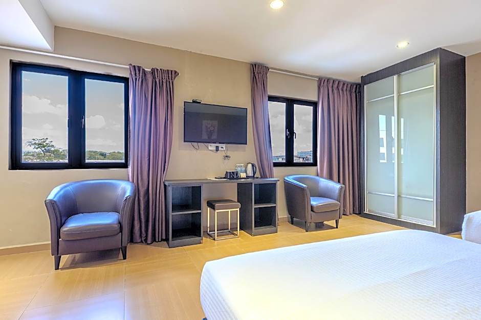 Gl Hotel