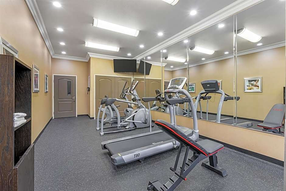 Best Western Plus Wasco Inn & Suites