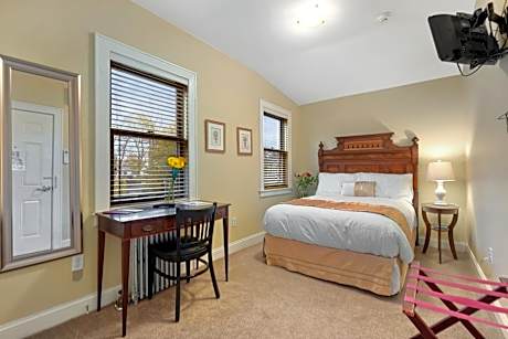 Deluxe Double Room with Bath