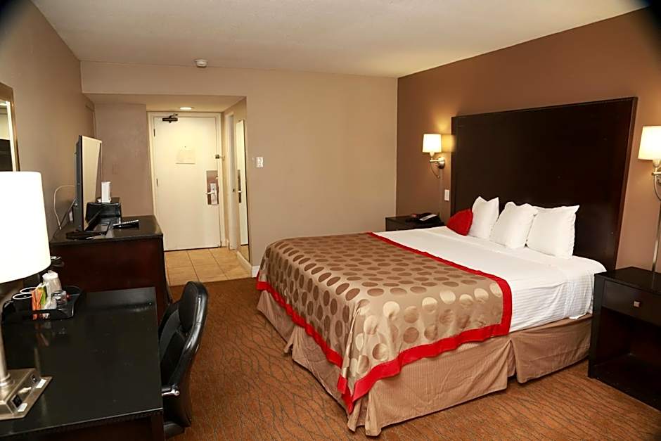 Ramada by Wyndham Fresno North