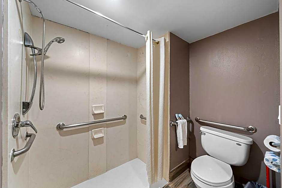 Executive Inn - Panama City Beach
