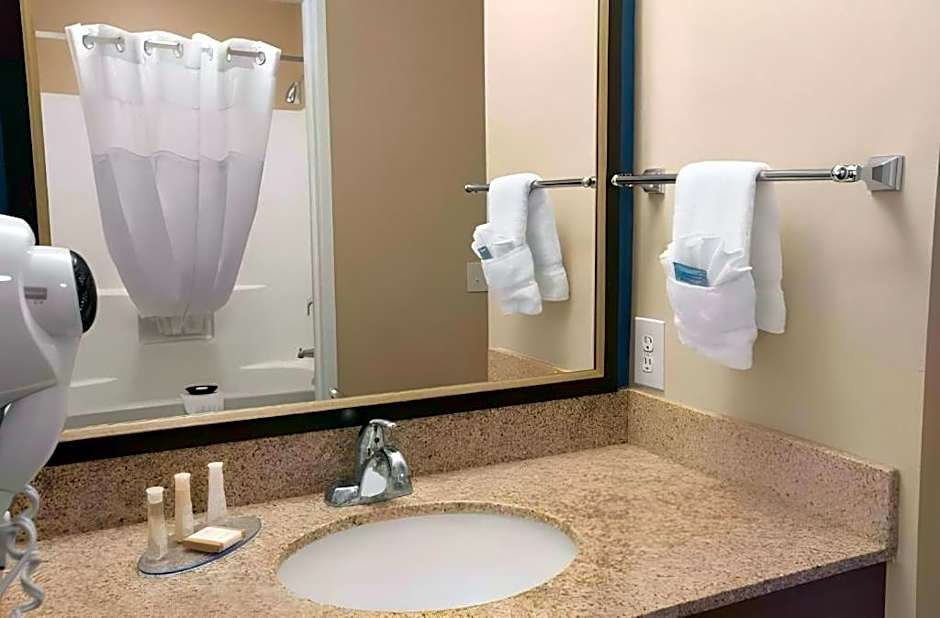 Days Inn by Wyndham Hemet