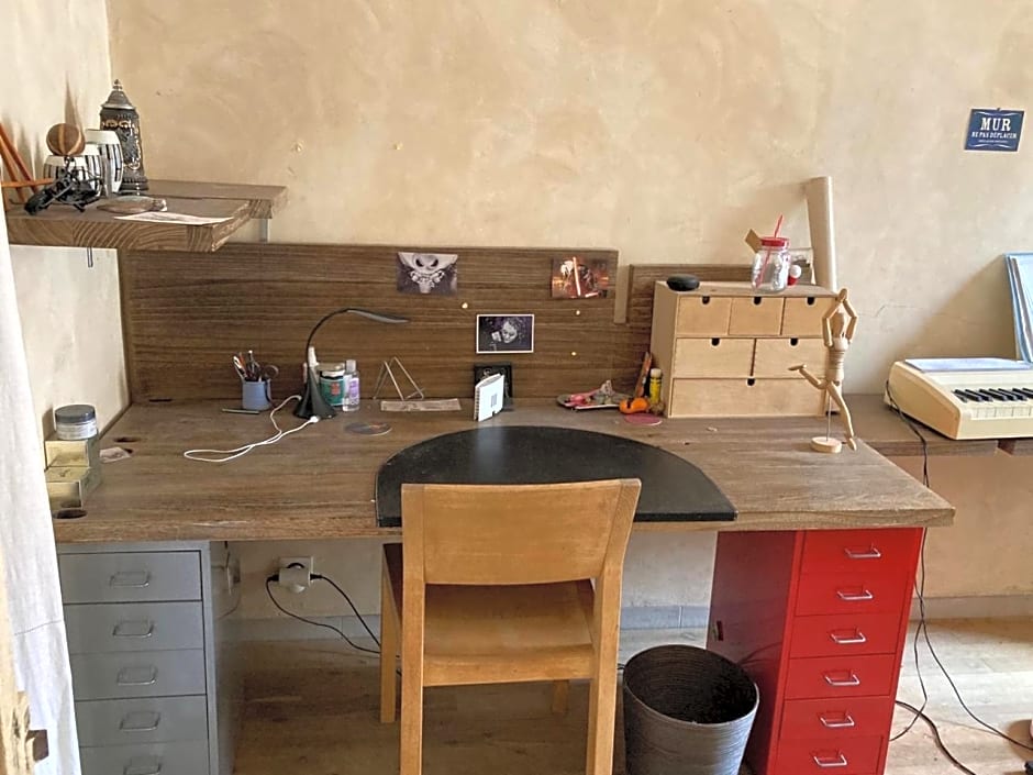 Great and light private room in the heart of Nice
