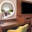 Hampton Inn By Hilton And Suites Atlanta Airport