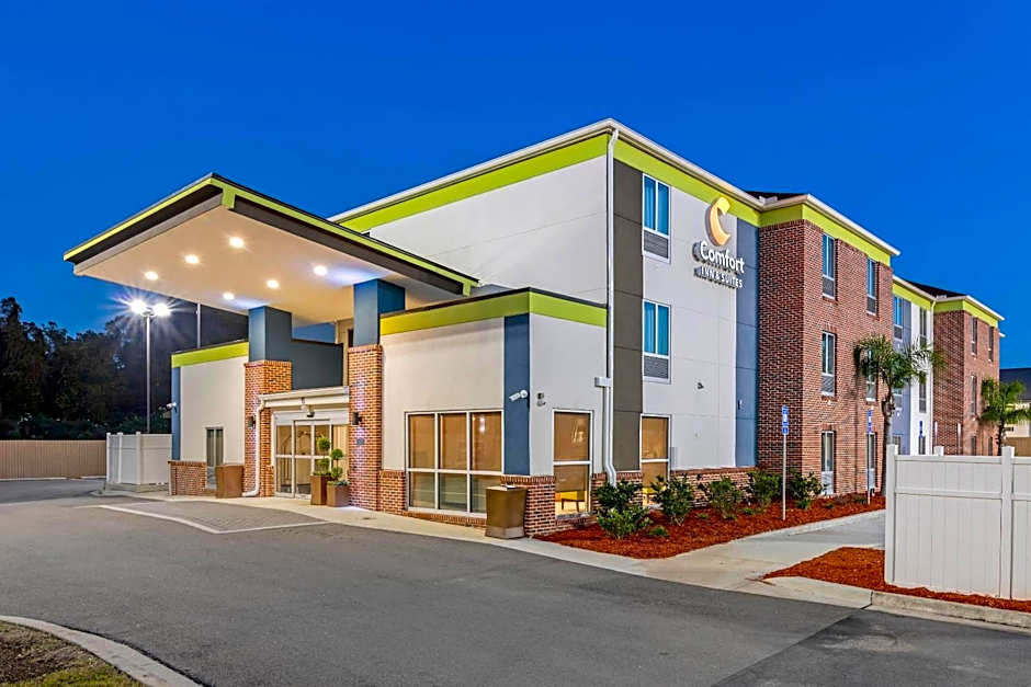 Comfort Inn & Suites Brunswick I-95