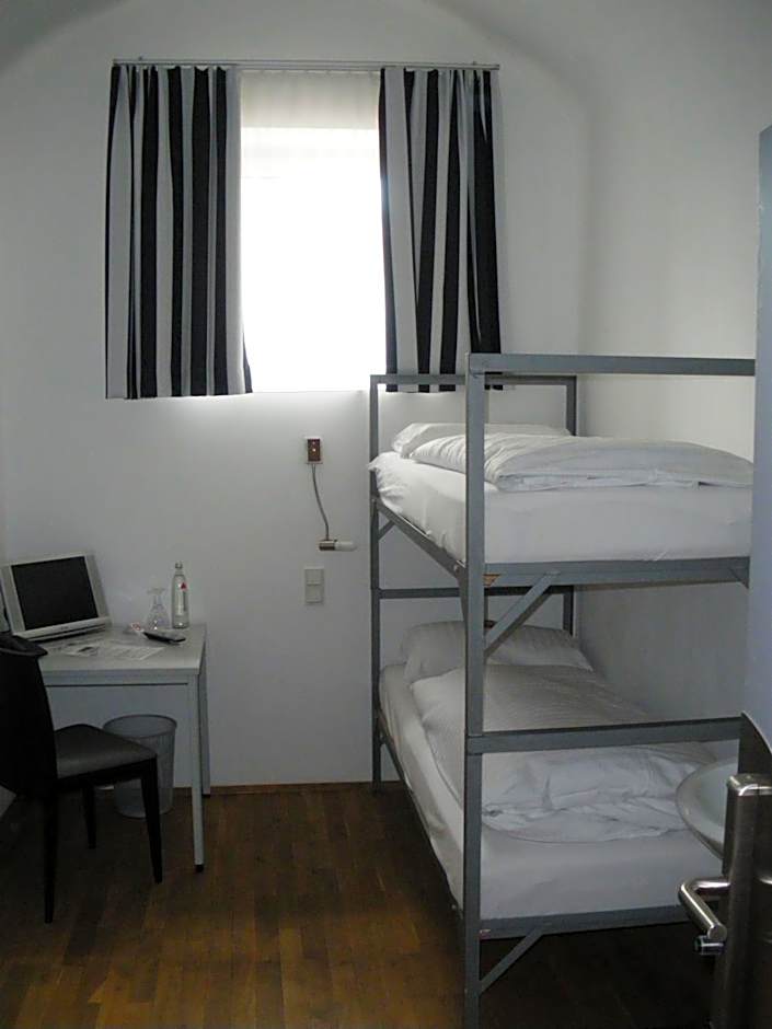 ALCATRAZ Hotel am Japanischen Garten