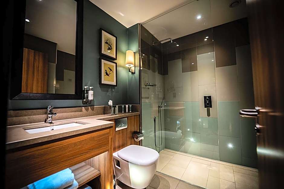 The Warwickshire Hotel and Country Club