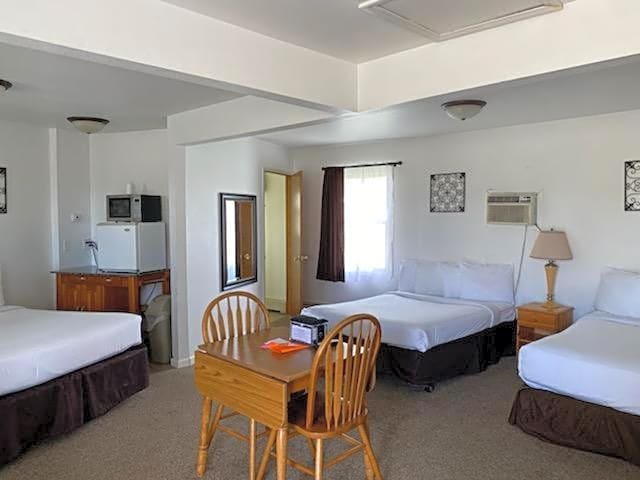 Sunset Lodge Escanaba