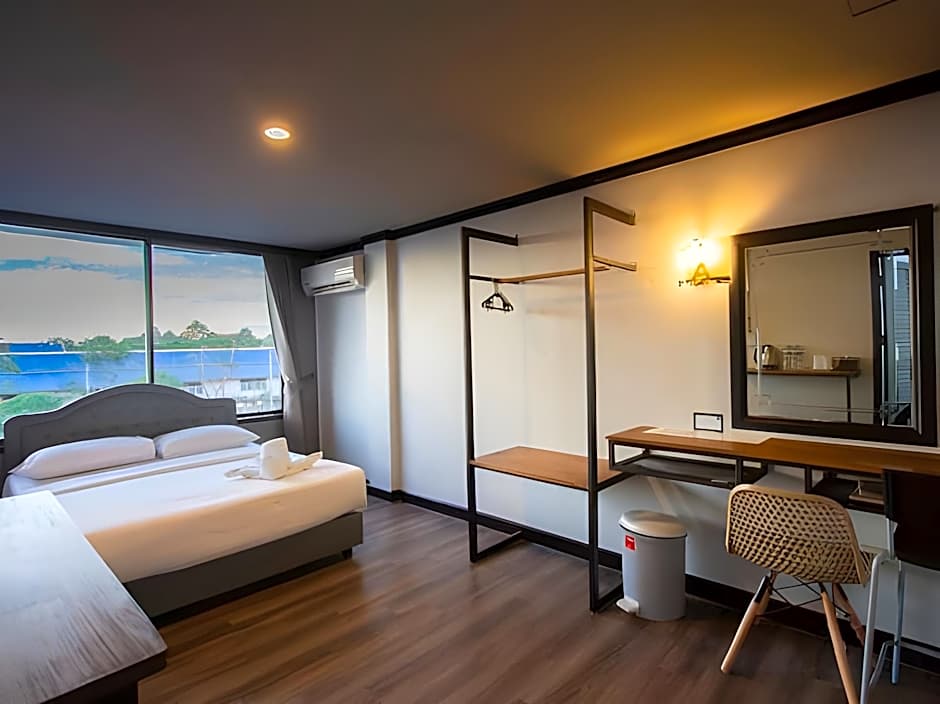 Pimpimarn Beach Hotel