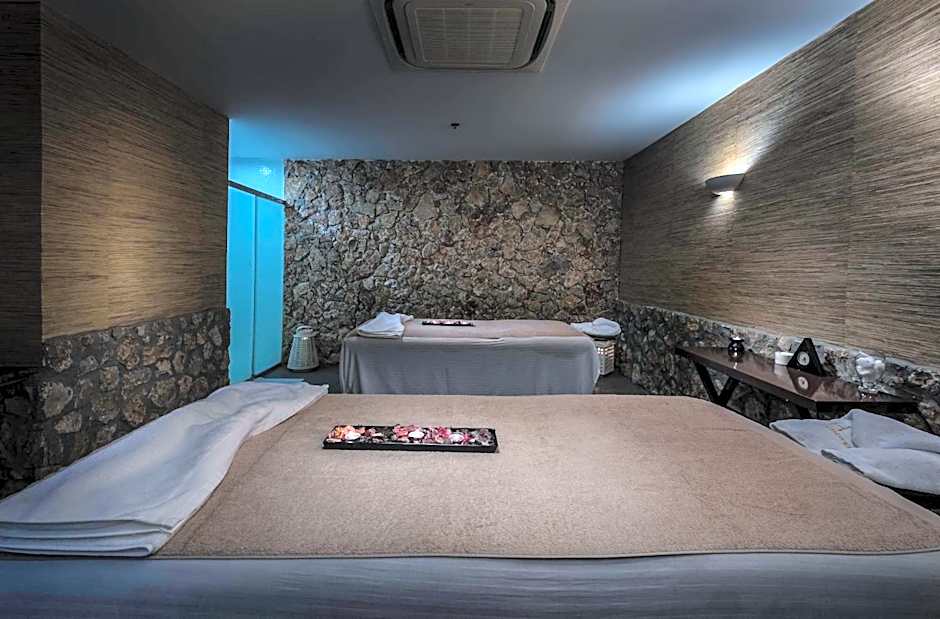 Diamond Deluxe Hotel - Adults Only