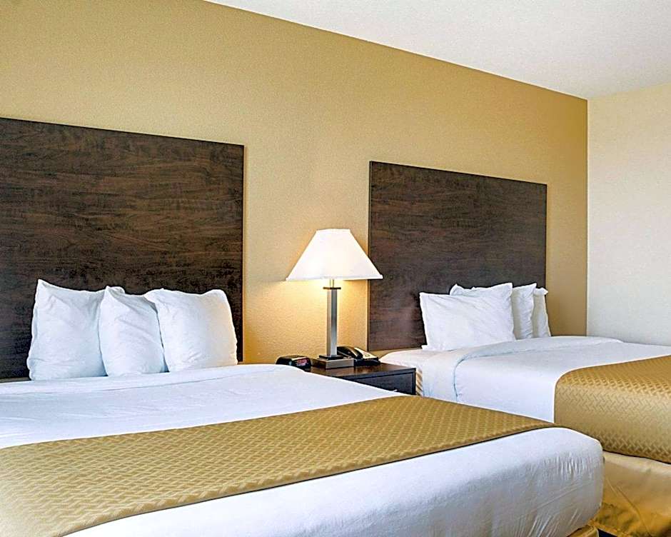 Quality Inn & Suites Minot North