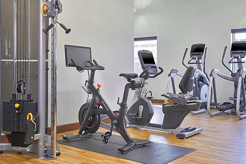 AC Hotel by Marriott Atlanta Airport Gateway