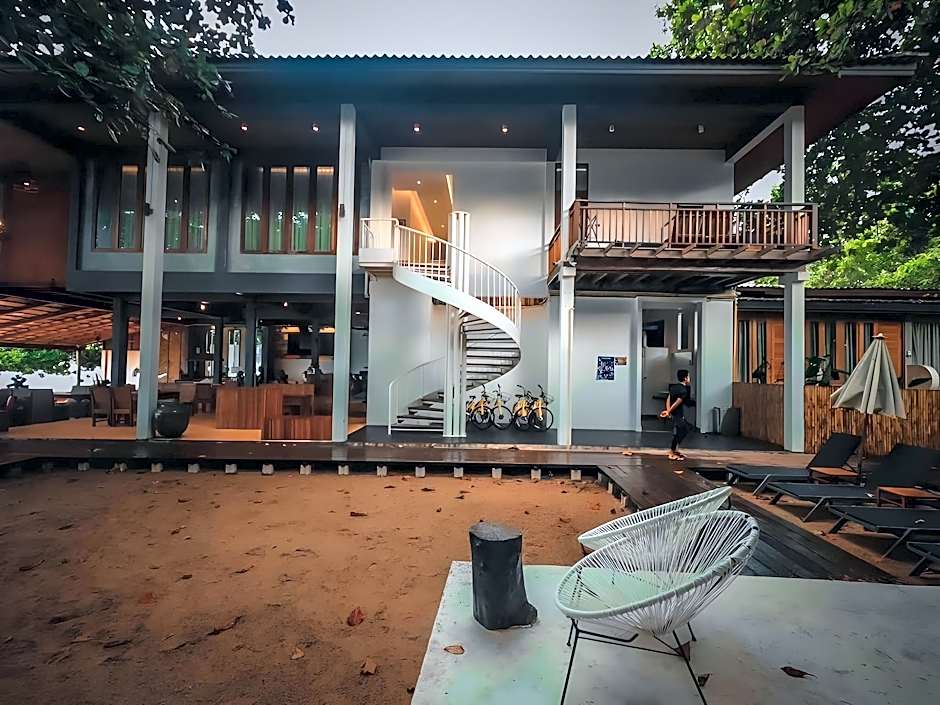 Sichon Cabana Beach Resort