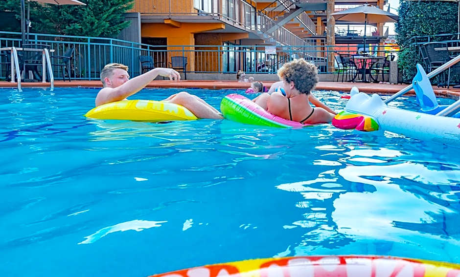 Arbors at Island Landing Hotel & Suites