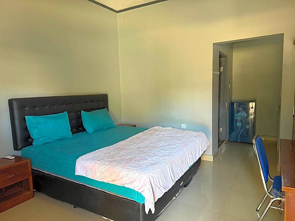 Sumbawa Maluk Homestay Kost tika