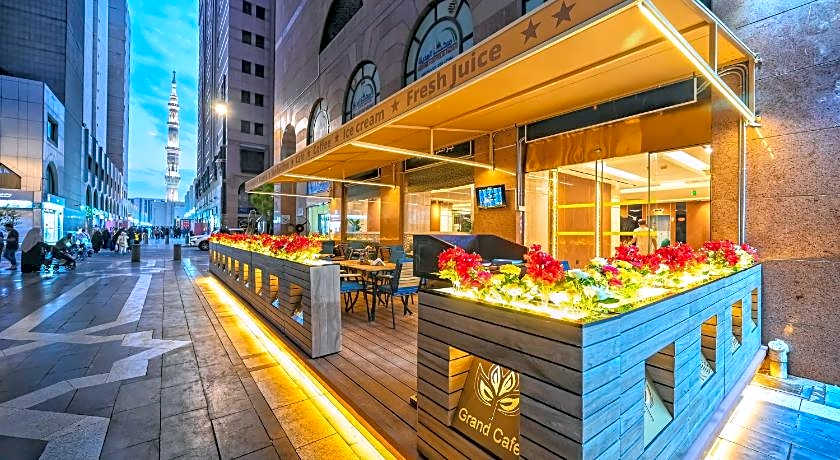 Grand plaza al Madinah