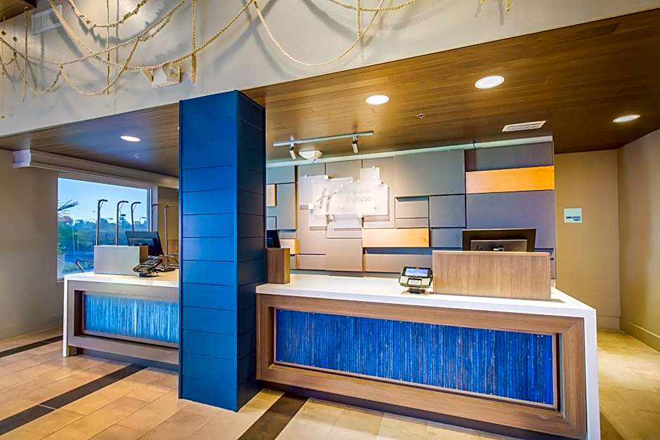 Holiday Inn Express Orange Beach - On The Beach By IHG