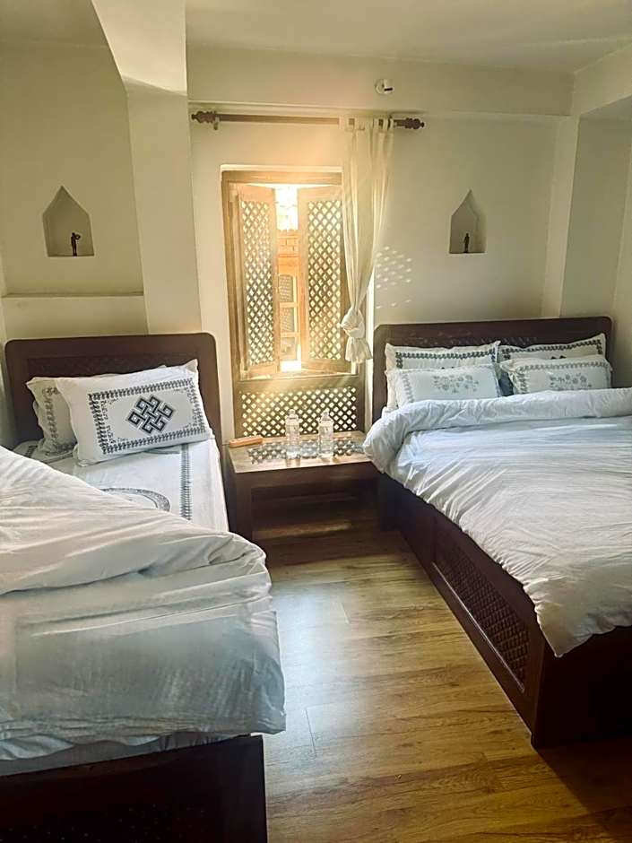 Sunny Guest House and Cafe