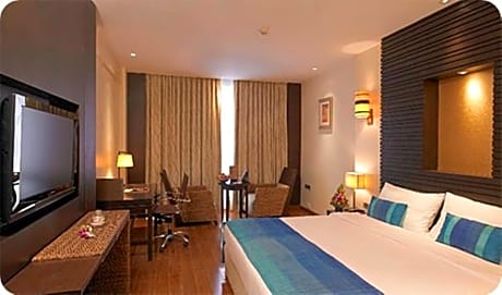 Deluxe Room with 10% discount on Food & Beverages