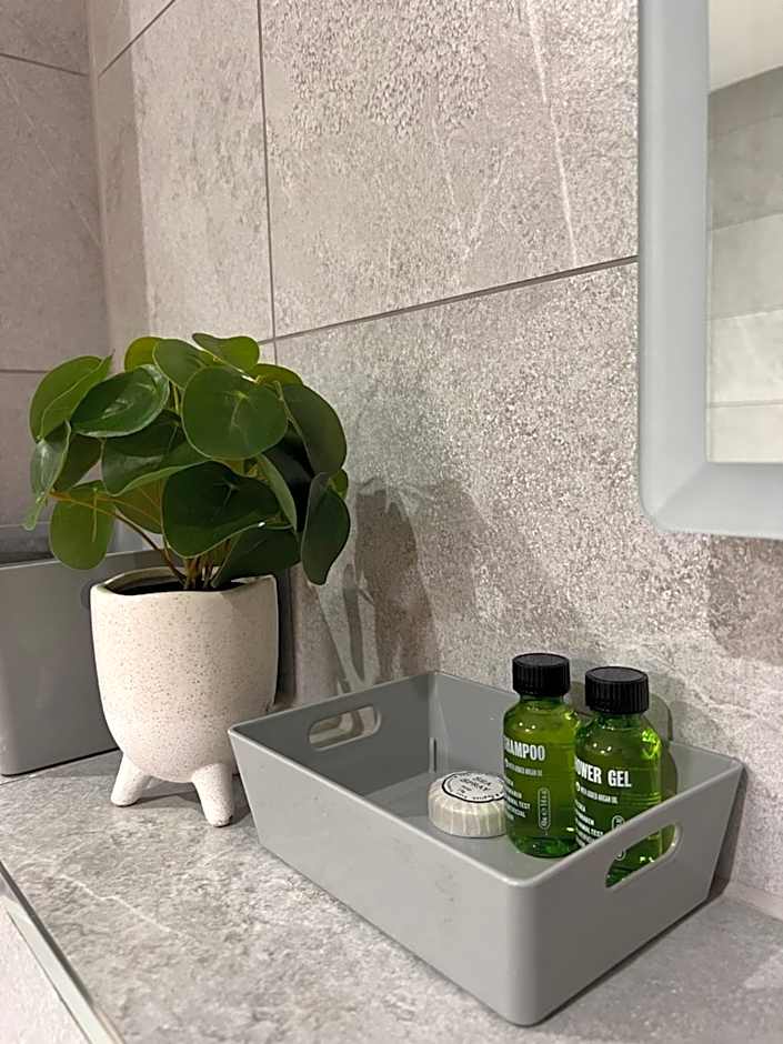 Modern Apartment - BHX NEC - Free Secure Gated Parking