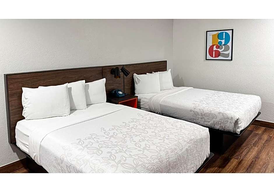 Motel 6 Galveston, TX Seawall