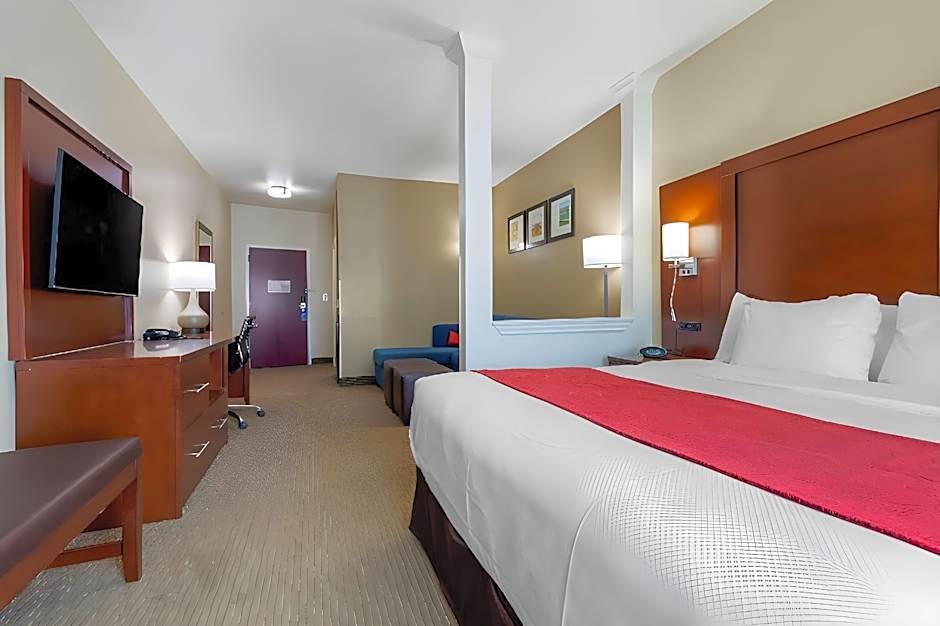 Comfort Suites